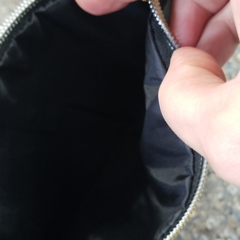 Cute Make up bag NWOT - Picture 3 of 4
